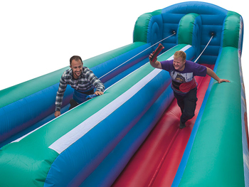 Twin lanne bungee run